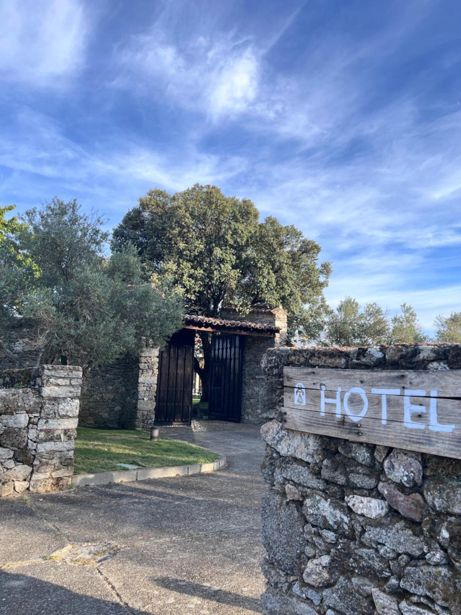 Hotel Casas Del Sevillano El Tornadizo Bagian luar foto